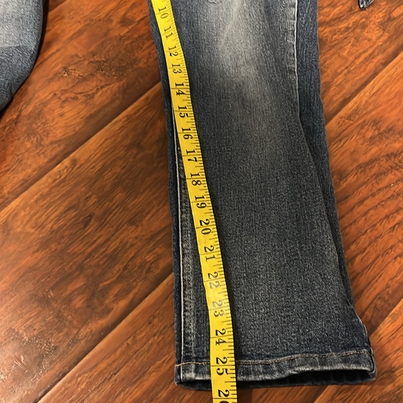 Belted denim jumpsuit from Venus. Size 6 - Picture 8 of 9